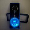 Stelby Schlüsselanhänger Löwe Sternzeichen Schlüsselanhänger LED Multicolor mit Geschenkbox